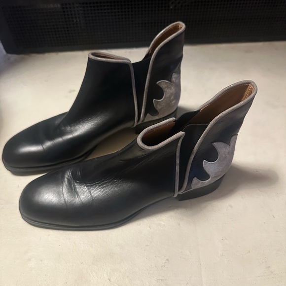 See by Chloe Skyla Boots Chelsea Ankle Booties Black with Silver Flames RARE! - Picture 2 of 8